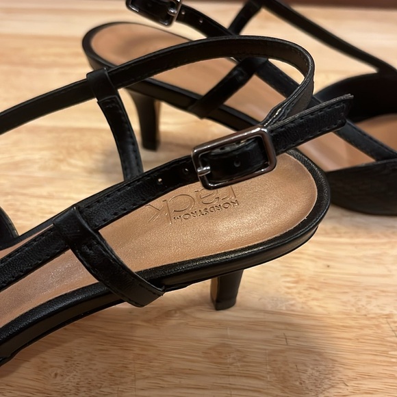 Nordstrom Black Palmer Slingback Heels 7.5 - Picture 6 of 15